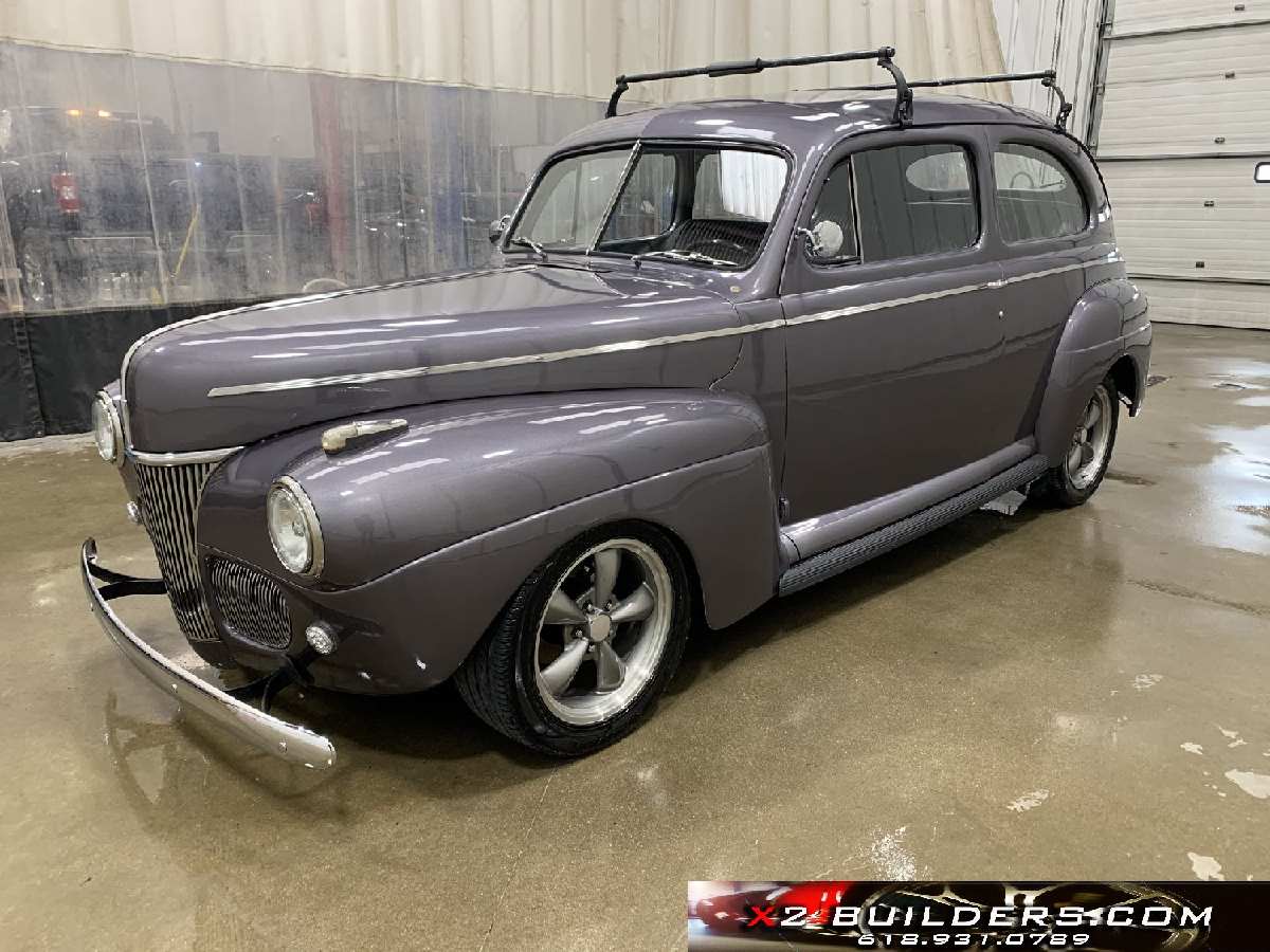 1941 Ford Deluxe
